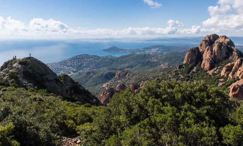 View from Cap Roux in Saint-Raphaël on the Côte d'Azur ave